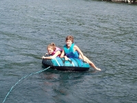 emily-and-amanda_jpg