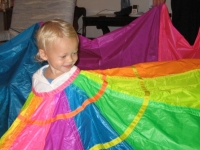 29-amalie-and-the-parachute